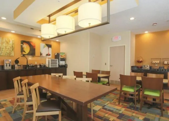 Baymont By Wyndham Hotel Tulsa