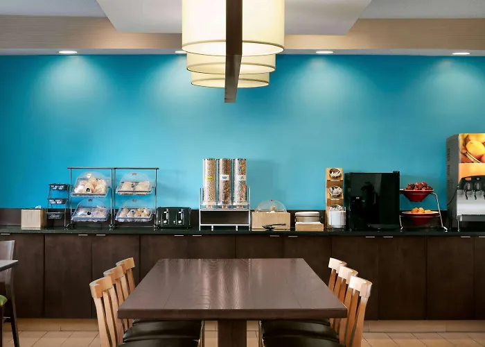 Hotel Baymont By Wyndham Tulsa