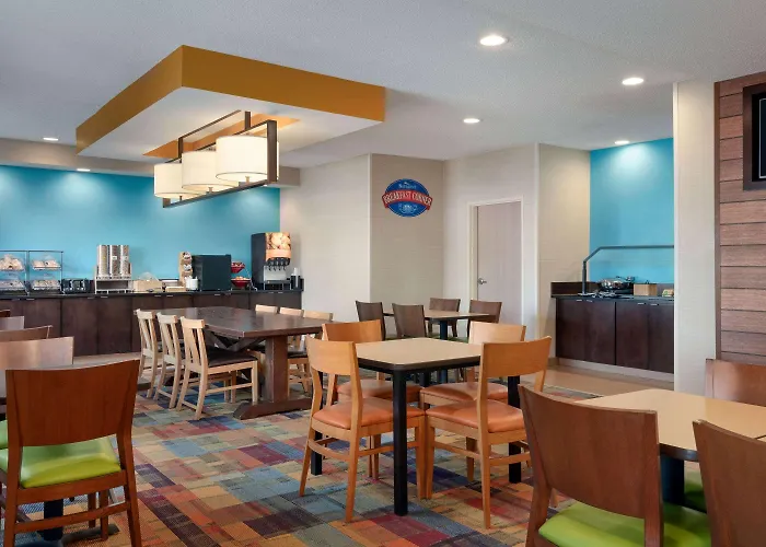 Baymont By Wyndham Hotel Tulsa
