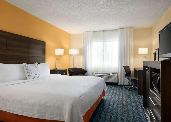 Baymont By Wyndham Hotel Tulsa