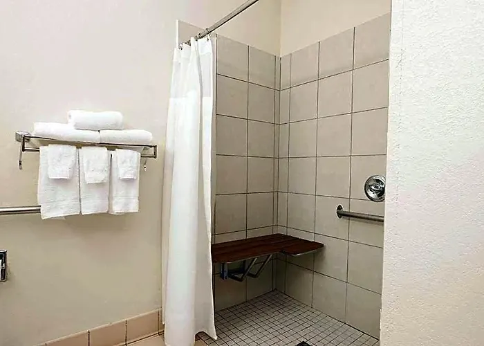 Baymont By Wyndham Tulsa